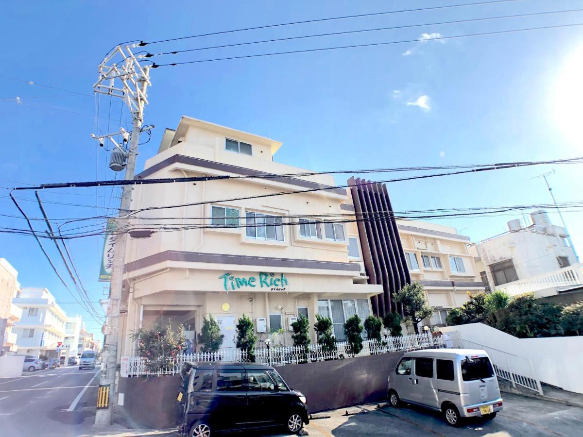 ホテル Time Rich 沖縄市 エクステリア 写真